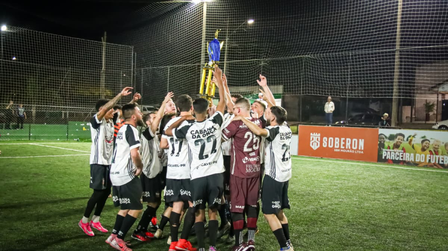Taurus levanta a taça do Campeonato da Arena Biasi após decisão emocionante
